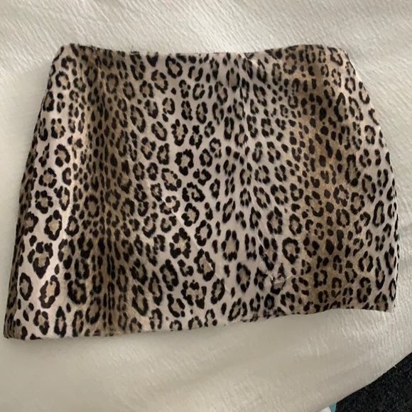 Milly Faux Fur Cheetah Print Mini Skirt - Picture 2 of 4